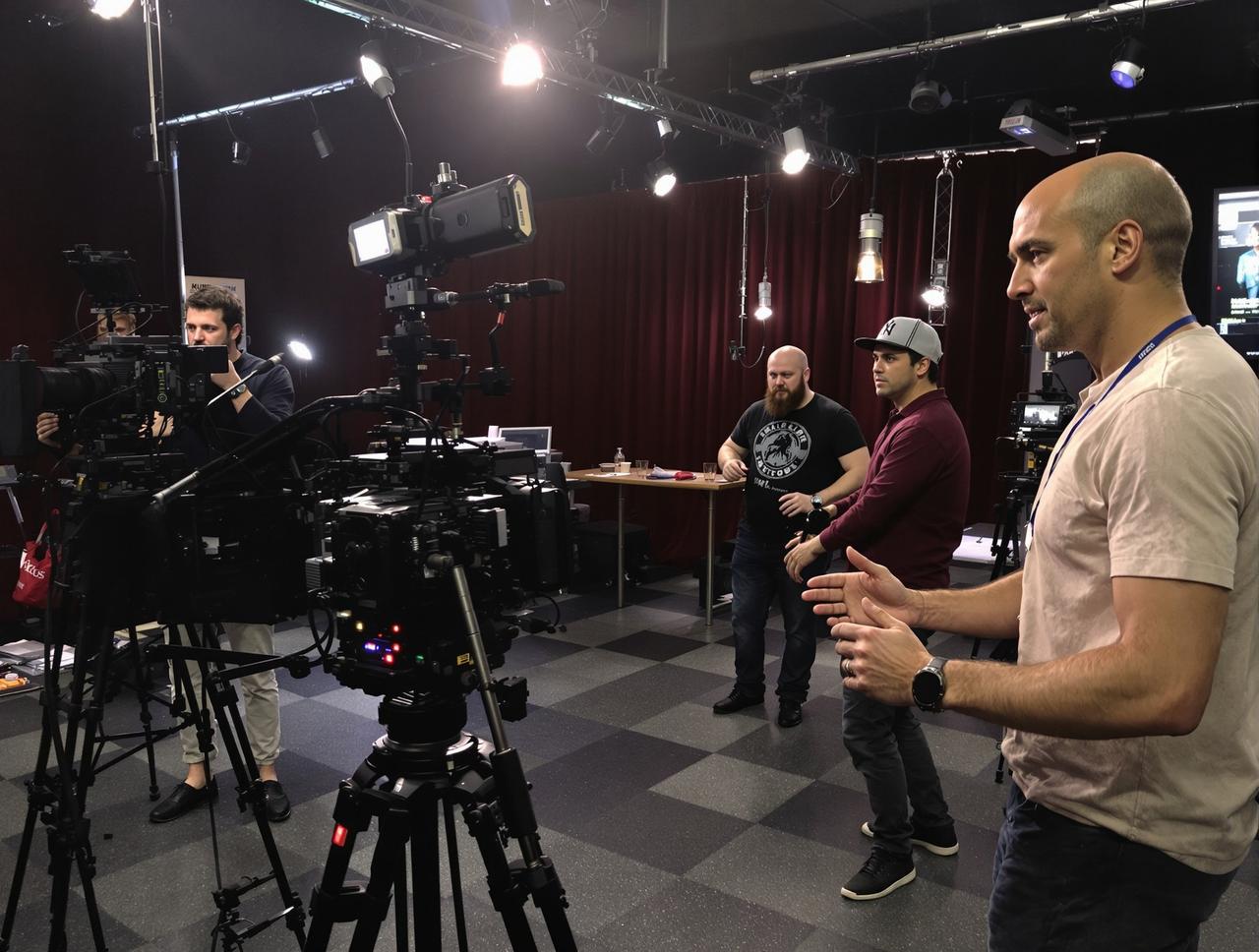 我在某影视公司工作了三年，说说那些不为人知的内幕